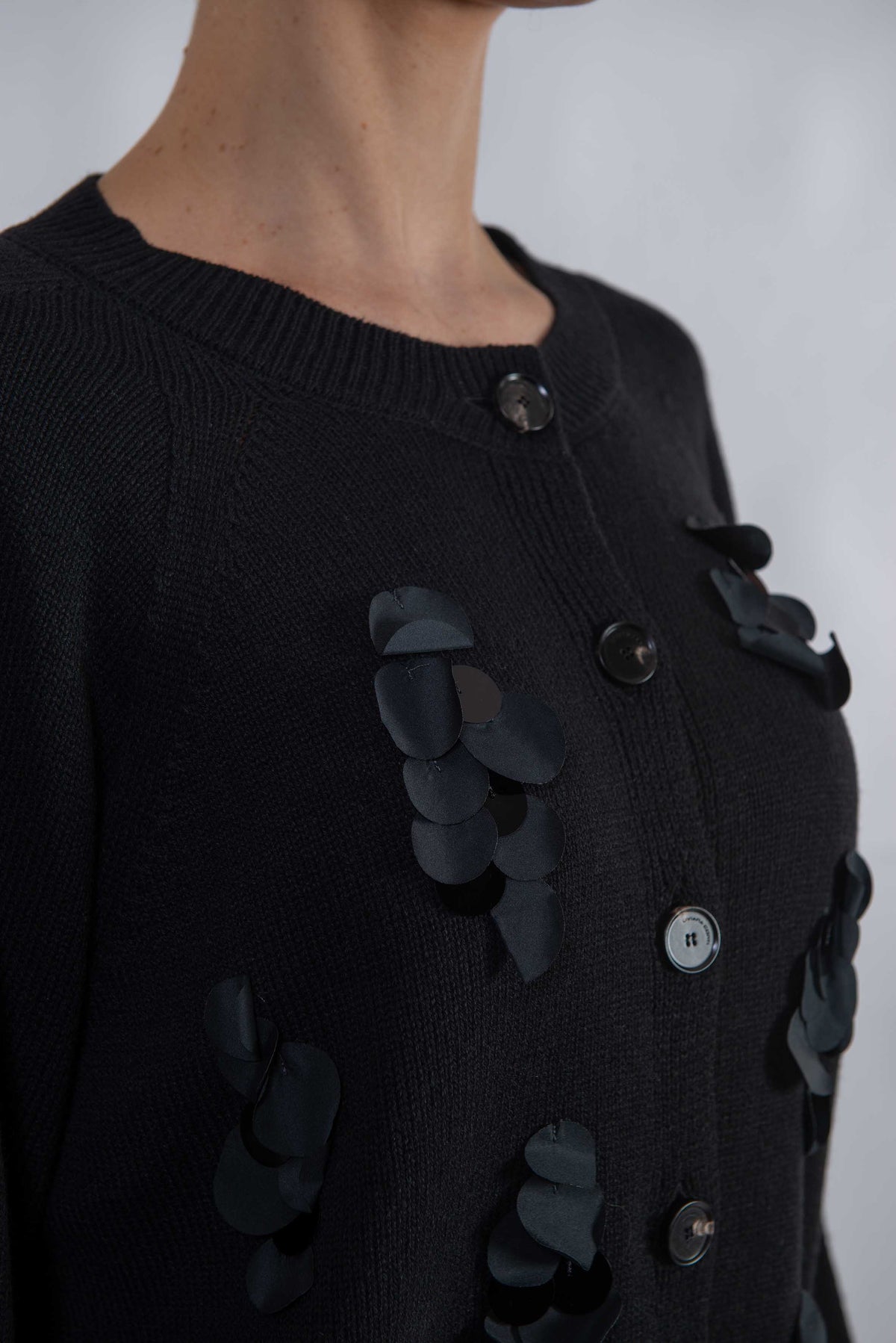 Cardigan nero con applicazioni CLEA NERO LIVIANA CONTI