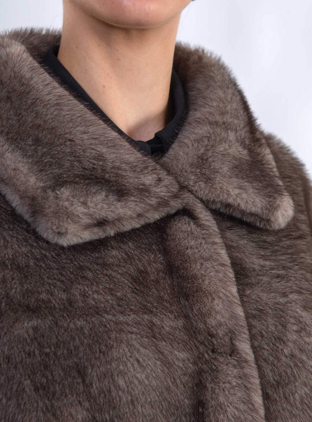 Giaccone in pelliccia ecologica tortora 9142 MOCHA SWORD