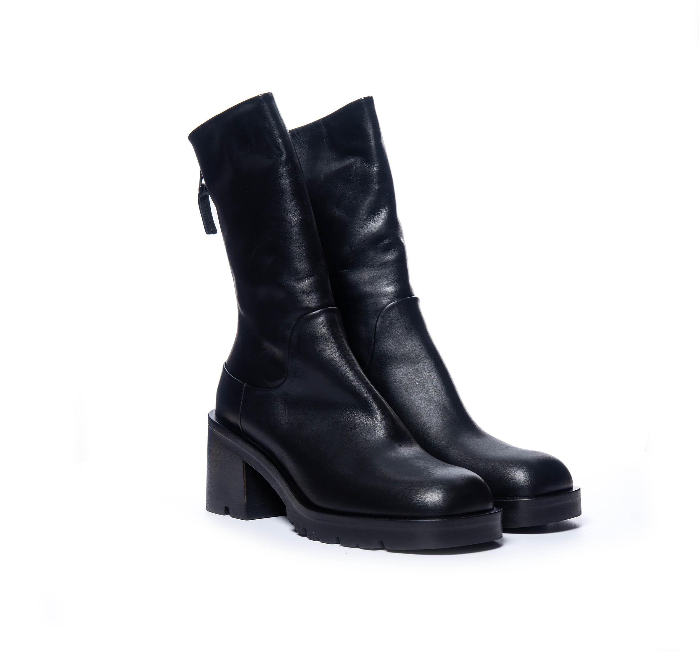 Tronchetto nero con zip A5473 N STRATEGIA