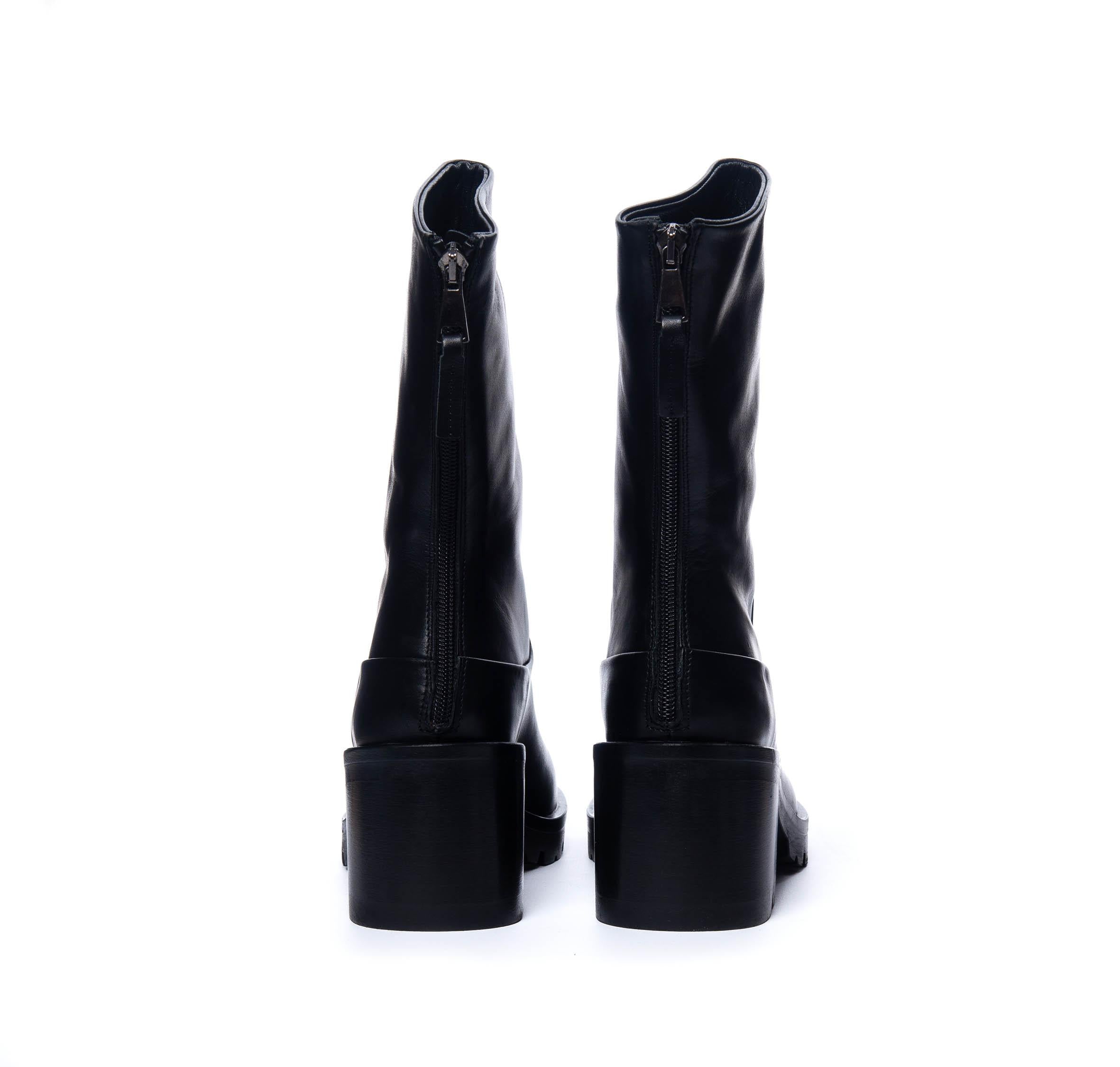 Tronchetto nero con zip A5473 N STRATEGIA