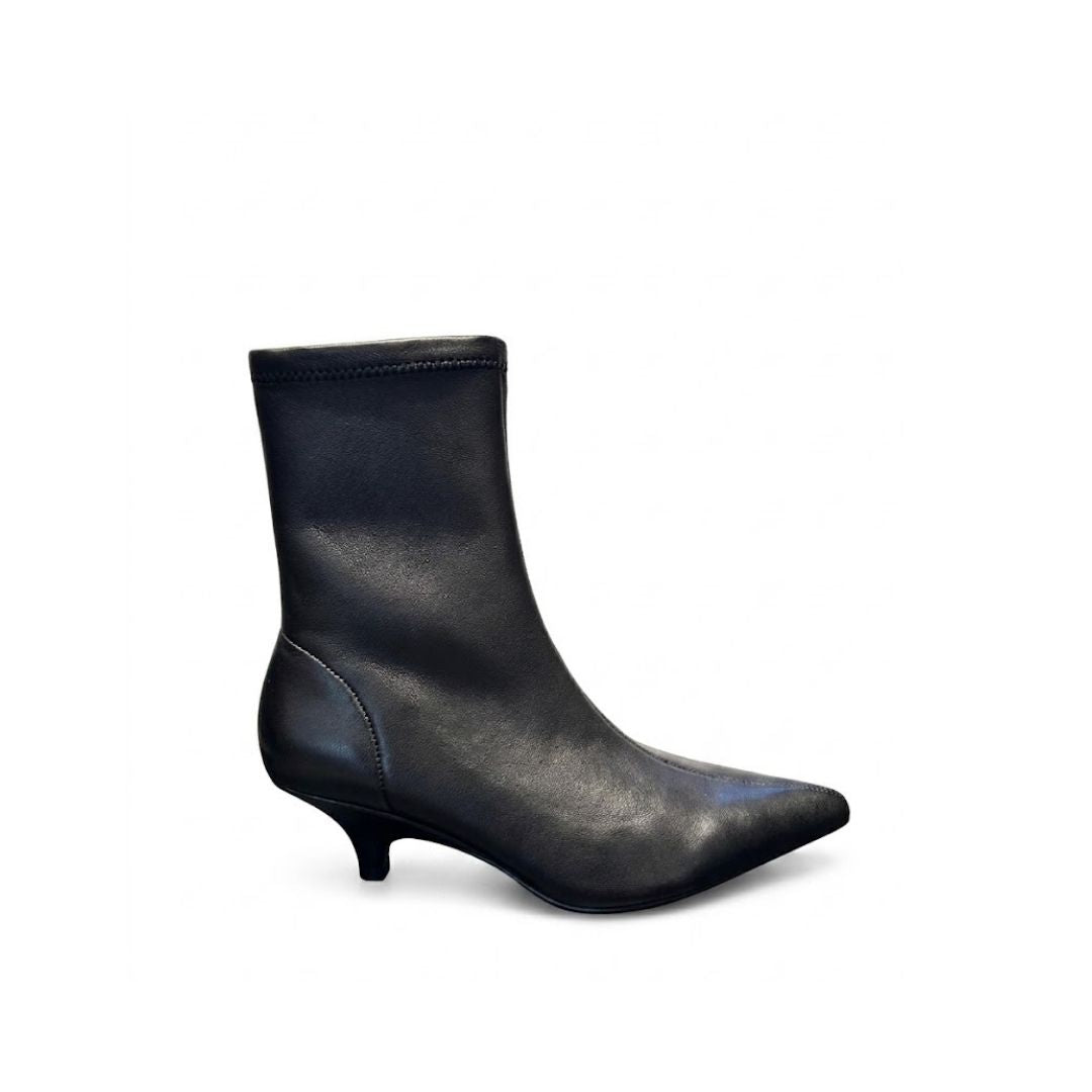 Tronchetto elasticizzato nero. EE55 NERO ELENA IACHI 