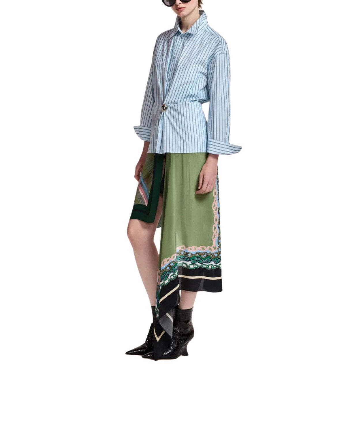 Abito Krystal chemisier a righe azzurre  e foulard color kaki . KRISTAL OLIVE ESSENTIEL ANTWERP 
