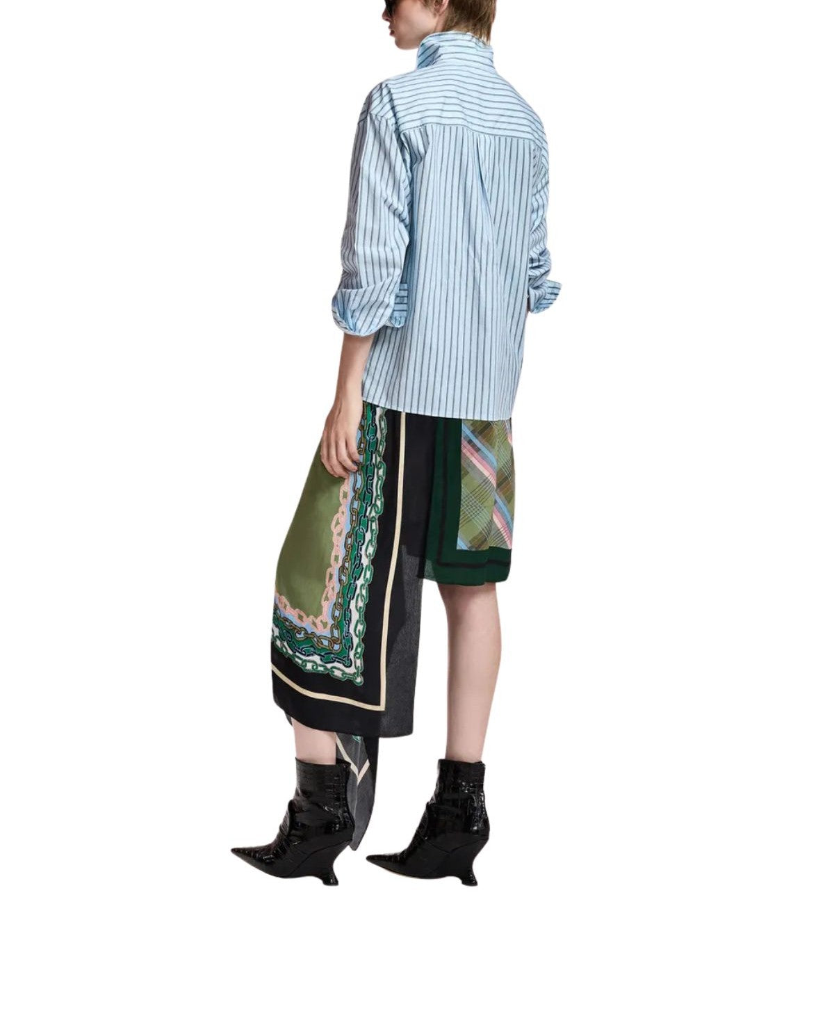 Abito Krystal chemisier a righe azzurre  e foulard color kaki . KRISTAL OLIVE ESSENTIEL ANTWERP 