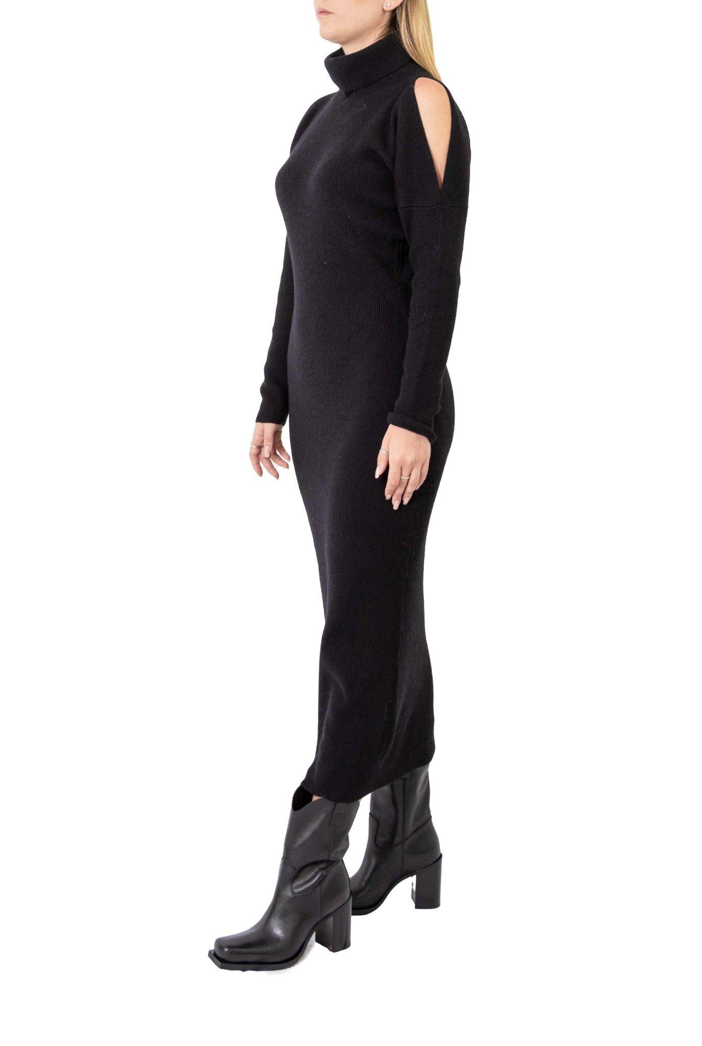 Abito in maglia nero con cut-out spalle 57155 N D.EXTERIOR 