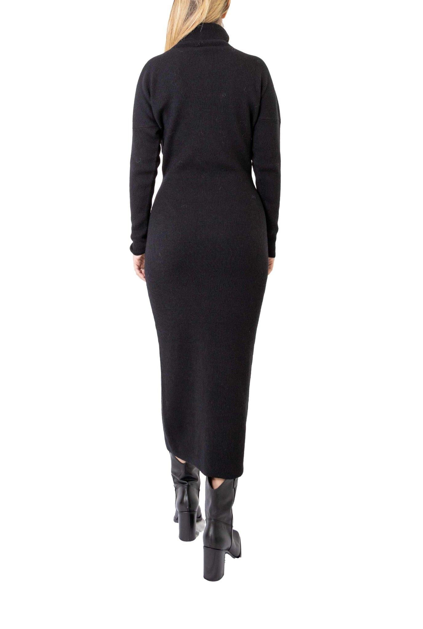 Abito in maglia nero con cut-out spalle 57155 N D.EXTERIOR 