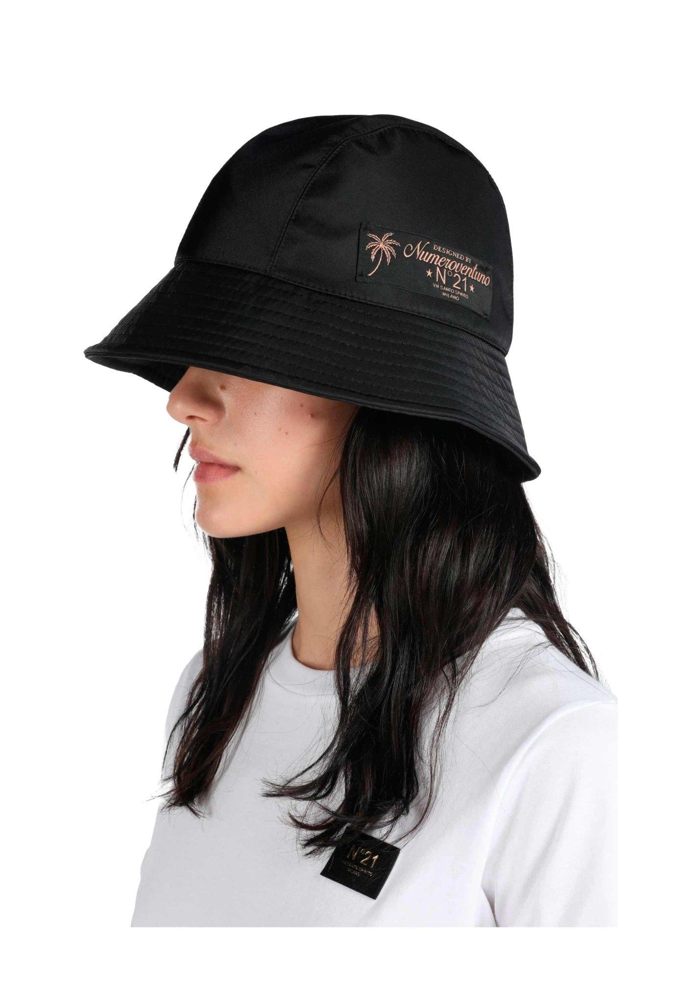 Cappello pescatore nero con logo 7111 N N° 21 