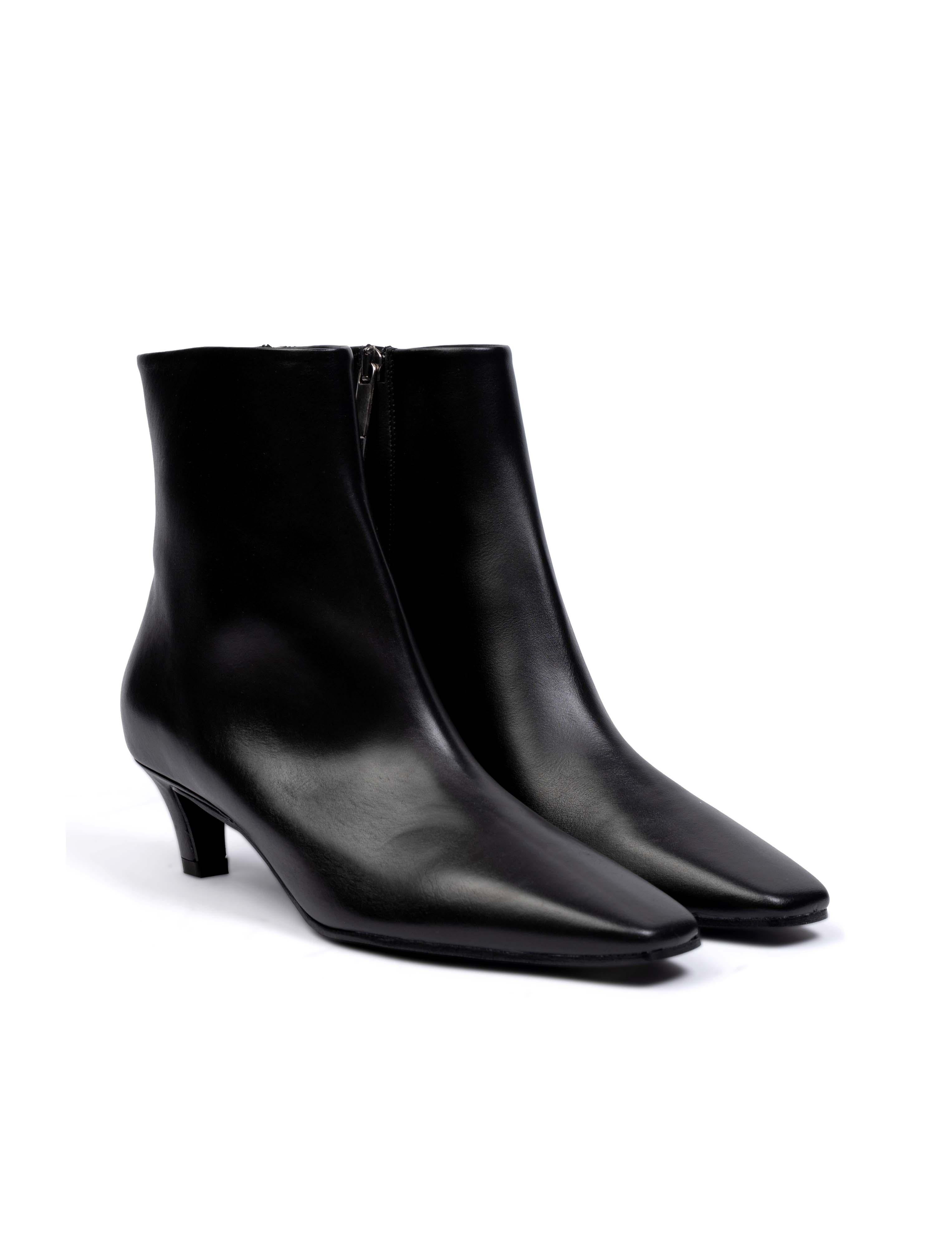 Tronchetto in pelle nera R2911 N BIANCA DI 