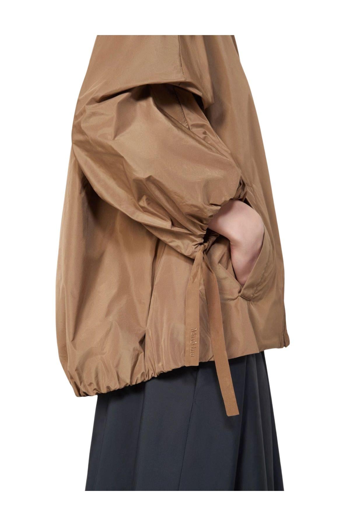 Giacca in taffetà antigoccia cammello PANTONE 010 MAX MARA 