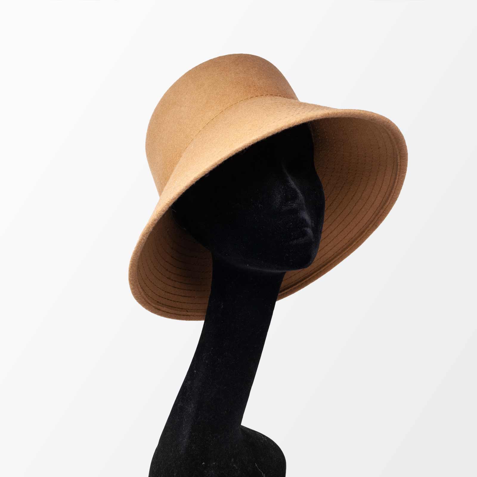 Cappello bucket cammello- Liviana Conti -Giorgioquinto